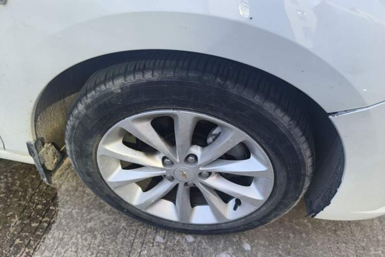 Used Chevrolet Cruze 2017 1.5L Automatic Xuanfeng Edition Right Front Wheel Hub