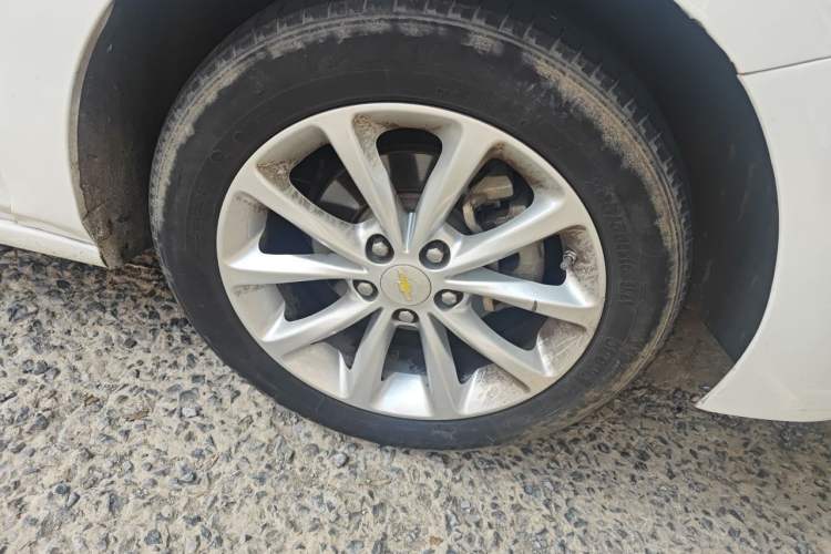 Used Chevrolet Cruze 2017 1.5L Manual Xuanfeng Edition Right Front Wheel Hub