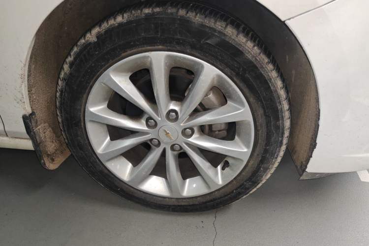 Used Chevrolet Cruze 2017 1.5L Automatic Xuanfeng Edition Right Front Wheel Hub