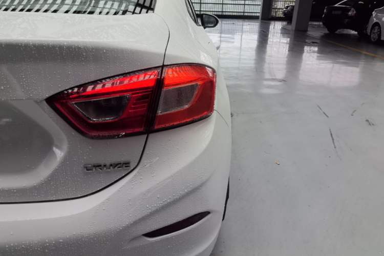 Used Chevrolet Cruze 2017 1.5L Automatic Pioneer Sunroof Edition Right Rear Taillight