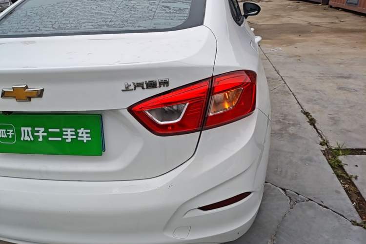 Used Chevrolet Cruze 2017 1.5L Automatic Pioneer Sunroof Edition Right Rear Taillight