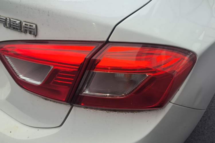 Used Chevrolet Cruze 2017 1.5L Automatic Pioneer Sunroof Edition Right Rear Taillight