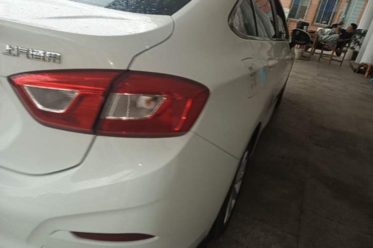 Used Chevrolet Cruze 2017 1.5L Automatic Pioneer Sunroof Edition Right Rear Taillight