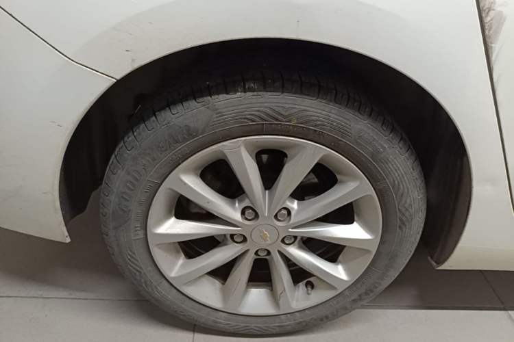 Used Chevrolet Cruze 2017 1.5L Manual Xuanfeng Edition Right Rear Wheel Hub