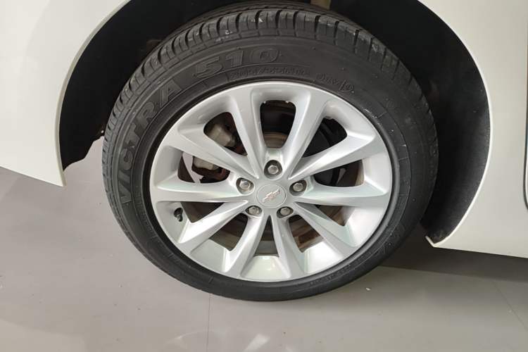 Used Chevrolet Cruze 2017 1.5L Automatic Xuanfeng Edition Right Rear Wheel Hub