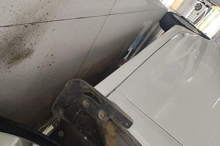 Used Chevrolet Cruze 2017 1.5L Automatic Pioneer Sunroof Edition Right Side Sill