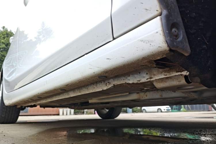 Used Chevrolet Cruze 2017 1.5L Automatic Pioneer Sunroof Edition Right Side Sill