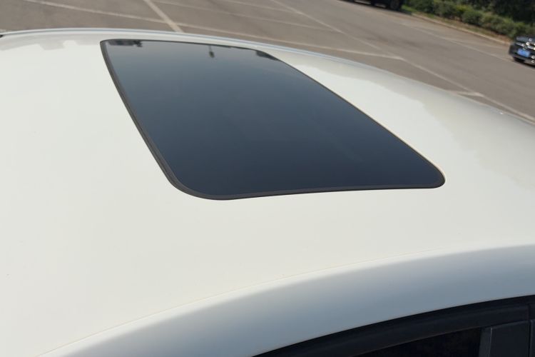 Used Chevrolet Cruze 2017 1.5L Automatic Pioneer Sunroof Edition Roof