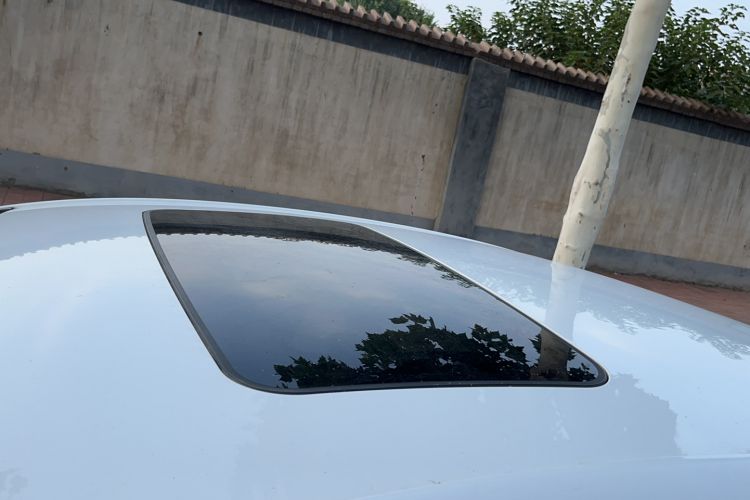 Used Chevrolet Cruze 2017 1.5L Automatic Pioneer Sunroof Edition Roof