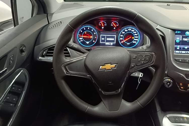 Used Chevrolet Cruze 2017 1.5L Manual Xuanfeng Edition Steering Wheel