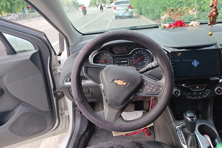 Used Chevrolet Cruze 2017 1.5L Hatchback Automatic Xuanfeng Edition Steering Wheel
