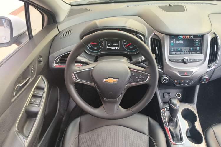 Used Chevrolet Cruze 2017 1.5L Automatic Xuanfeng Edition Steering Wheel