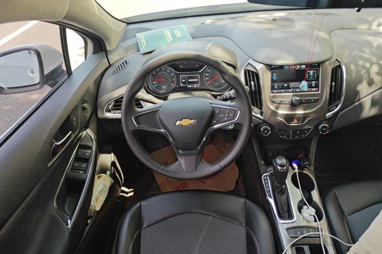 Used Chevrolet Cruze 2017 1.5L Hatchback Automatic Xuanfeng Edition Steering Wheel