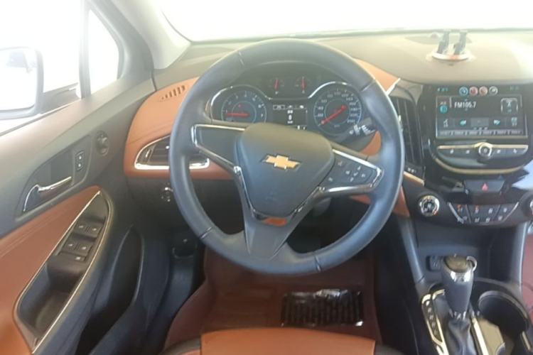Used Chevrolet Cruze 2017 1.4T Dual-Clutch Xuanfeng Edition Steering Wheel