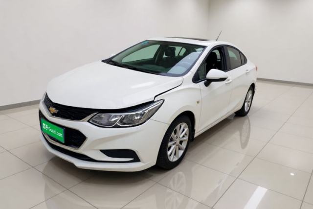 Ojetý Chevrolet Cruze 2017 1.5L Automatic Pioneer Sunroof Edition