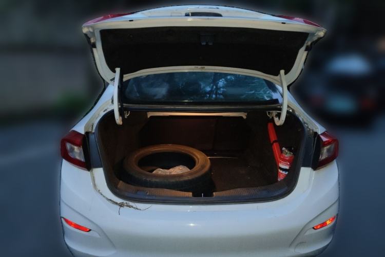 Used Chevrolet Cruze 2017 1.5L Automatic Pioneer Sunroof Edition Trunk