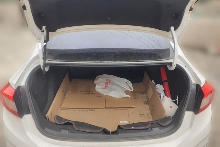 Used Chevrolet Cruze 2017 1.5L Automatic Pioneer Sunroof Edition Trunk