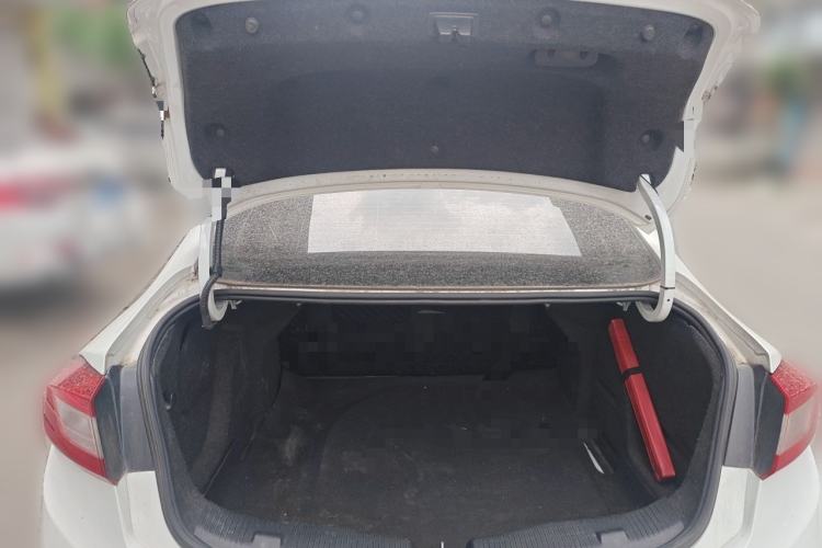Used Chevrolet Cruze 2017 1.5L Automatic Pioneer Sunroof Edition Trunk