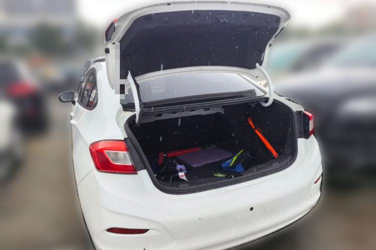 Used Chevrolet Cruze 2017 1.5L Automatic Pioneer Sunroof Edition Trunk