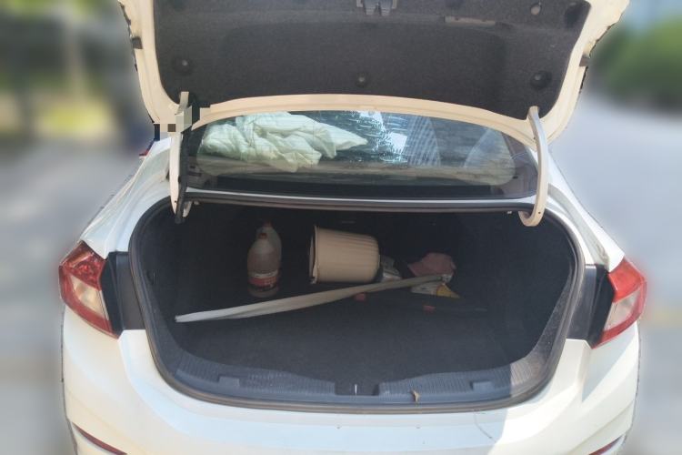 Used Chevrolet Cruze 2017 1.5L Automatic Pioneer Sunroof Edition Trunk
