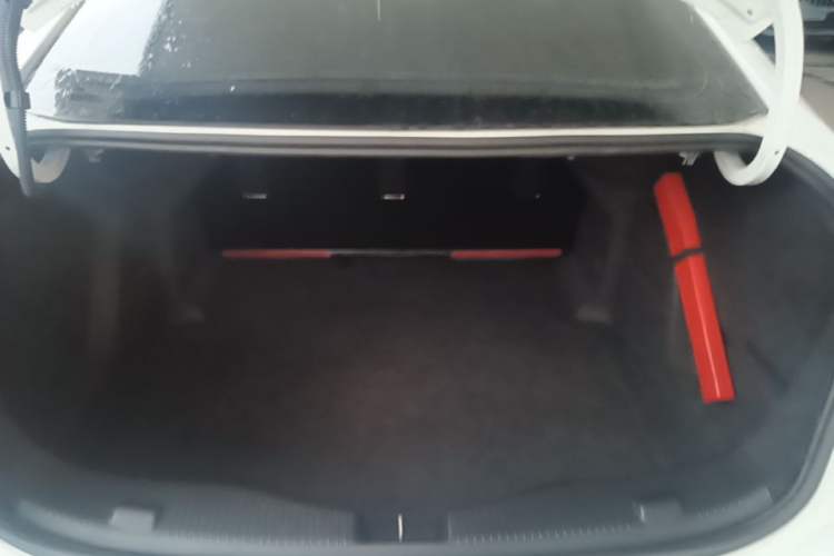 Used Chevrolet Cruze 2017 1.5L Automatic Pioneer Sunroof Edition Trunk