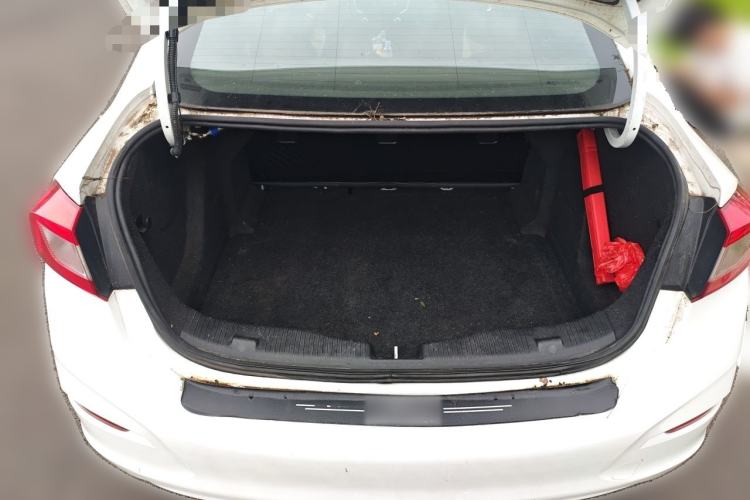 Used Chevrolet Cruze 2017 1.5L Automatic Pioneer Sunroof Edition Trunk