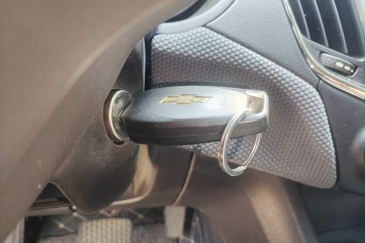 Used Chevrolet Cruze 2017 1.5L Automatic Pioneer Sunroof Edition Vehicle Key