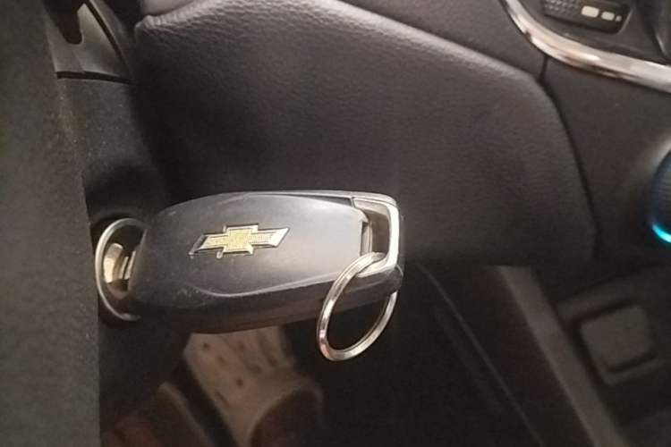 Used Chevrolet Cruze 2017 1.5L Automatic Pioneer Sunroof Edition Vehicle Key