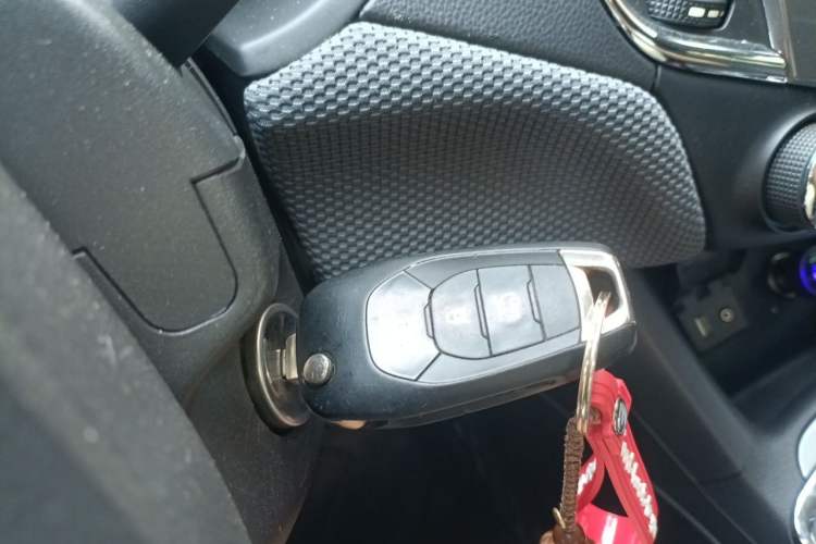 Used Chevrolet Cruze 2017 1.5L Automatic Pioneer Sunroof Edition Vehicle Key