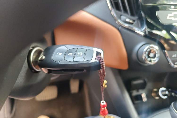 Used Chevrolet Cruze 2017 1.5L Automatic Pioneer Sunroof Edition Vehicle Key