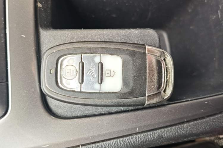 Used Chevrolet Cruze 2017 1.5L Automatic Pioneer Sunroof Edition Vehicle Key