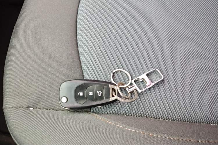 Used Chevrolet Cruze 2017 1.5L Automatic Pioneer Sunroof Edition Vehicle Key