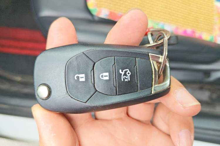 Used Chevrolet Cruze 2017 1.5L Manual Pioneer Edition Vehicle Key