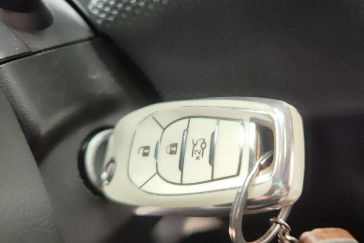 Used Chevrolet Cruze 2017 1.5L Automatic Pioneer Sunroof Edition Vehicle Key