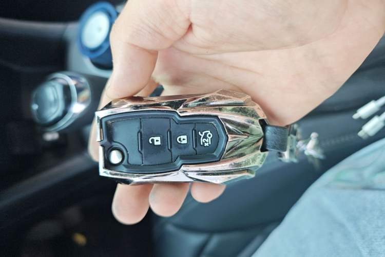 Used Chevrolet Cruze 2017 1.5L Automatic Pioneer Sunroof Edition Vehicle Key