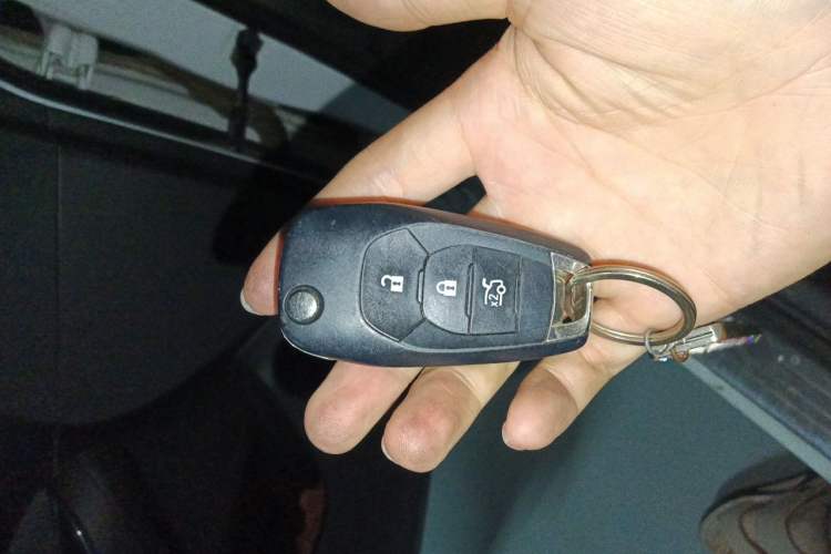 Used Chevrolet Cruze 2017 1.5L Automatic Pioneer Sunroof Edition Vehicle Key