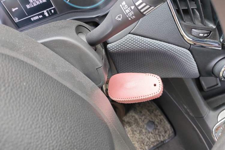 Used Chevrolet Cruze 2017 1.5L Automatic Pioneer Sunroof Edition Vehicle Key