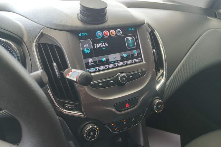 Used Chevrolet Cruze 2018 320 Automatic Pioneer Sunroof Edition Audio And AC Panel