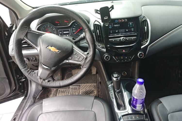 Used Chevrolet Cruze 2018 320 Automatic Xuanfeng Urban Edition Center Console