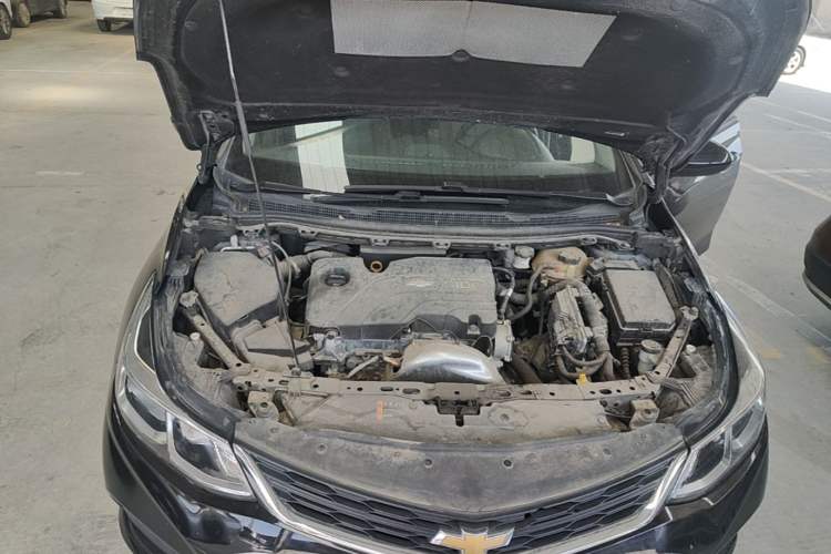 Used Chevrolet Cruze 2018 320 Automatic Pioneer Sunroof Edition Engine Bay