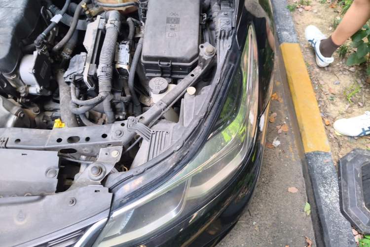 Used Chevrolet Cruze 2018 320 Automatic Pioneer Sunroof Edition Engine Bay Left