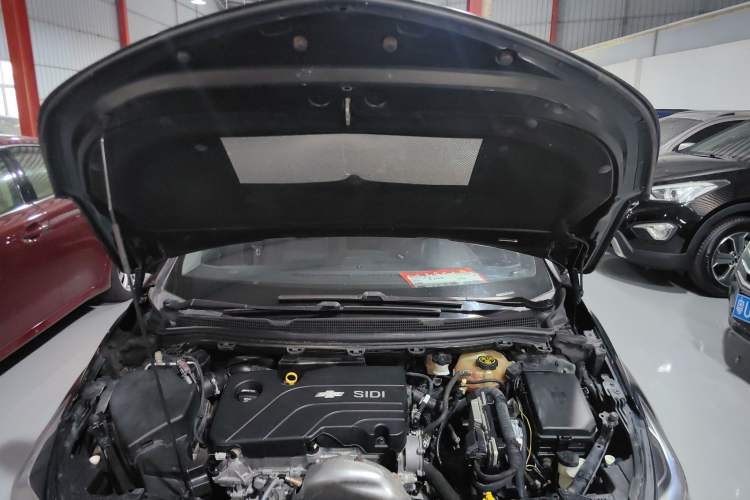 Used Chevrolet Cruze 2018 320 Automatic Pioneer Sunroof Edition Engine Bay