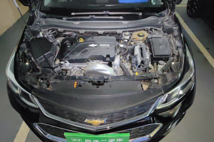 Used Chevrolet Cruze 2018 Revised Version 320 Manual Pioneer Edition Engine Bay