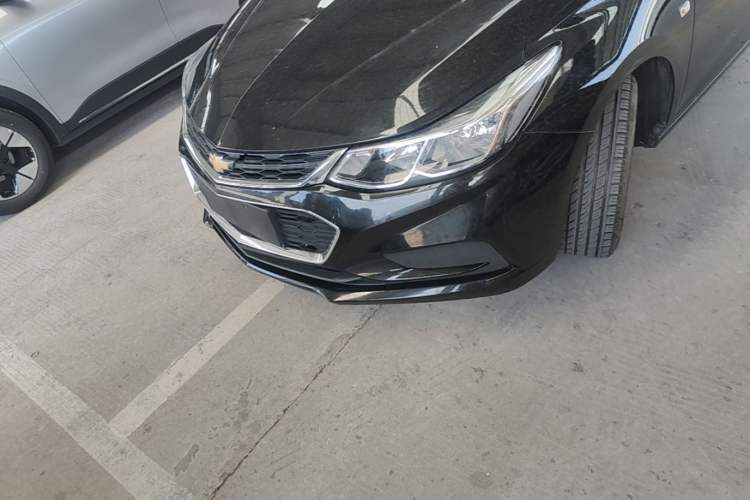 Used Chevrolet Cruze 2018 320 Automatic Pioneer Sunroof Edition Left Front Headlight