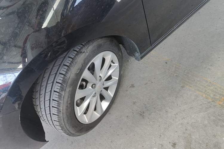 Used Chevrolet Cruze 2018 320 Automatic Pioneer Sunroof Edition Left Front Wheel Hub