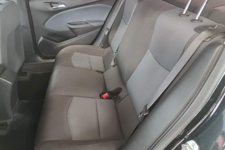 Used Chevrolet Cruze 2018 320 Automatic Pioneer Sunroof Edition Left Rear Seat