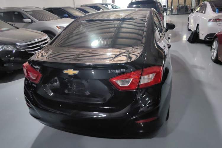 Used Chevrolet Cruze 2018 320 Automatic Pioneer Sunroof Edition Rear