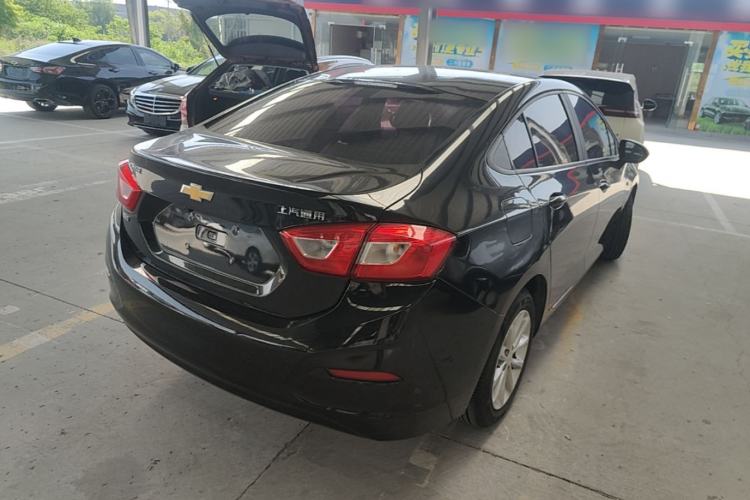 Used Chevrolet Cruze 2018 320 Automatic Pioneer Sunroof Edition Rear Right 45 Deg