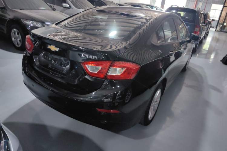 Used Chevrolet Cruze 2018 320 Automatic Pioneer Sunroof Edition Rear Right 45 Deg