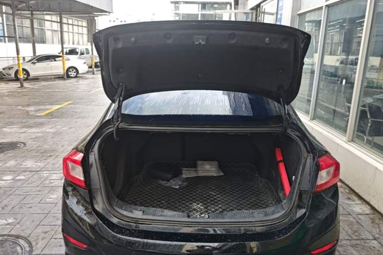 Used Chevrolet Cruze 2018 320 Automatic Xuanfeng Urban Edition Trunk